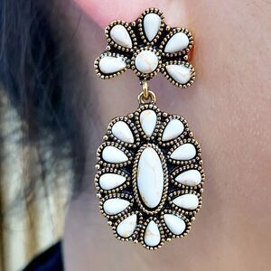 NWT Squash Blossom Western Earrings